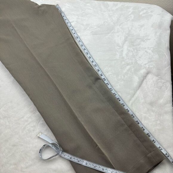 Cutter & Buck Men's Size 42x34 Golf Pants Neutral Oyster Taupe Pleat Front New - Picture 15 of 16